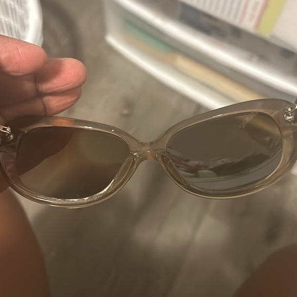 Coach sunglasses - Picture 4 of 6